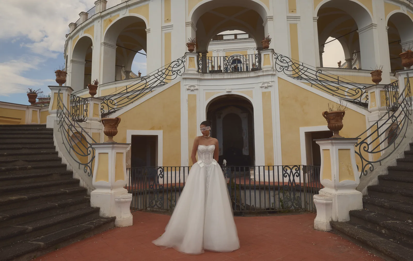 Cambridge, abito principessa con fiocchi — collezione Felicia Couture, made in Italy — foto 6