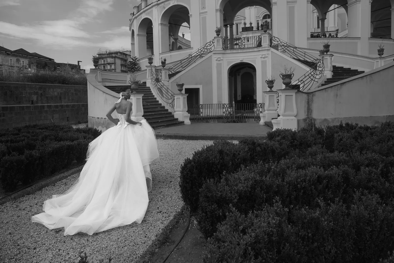 Cambridge, abito principessa con fiocchi — collezione Felicia Couture, made in Italy — foto 7