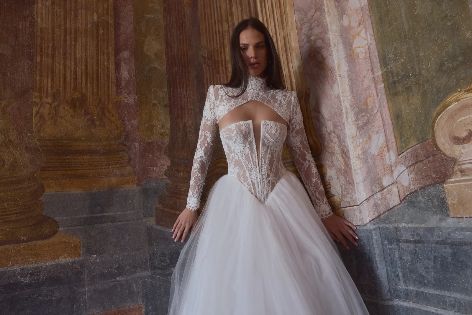 Clarimond, abito con coprispalle in pizzo — collezione Felicia Couture, made in Italy — foto 4
