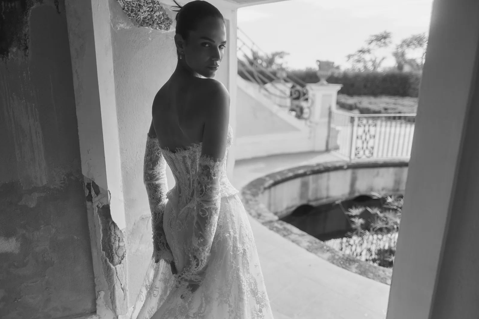 Coralia, abito romantico con maniche staccate — collezione Felicia Couture, made in Italy — foto 4