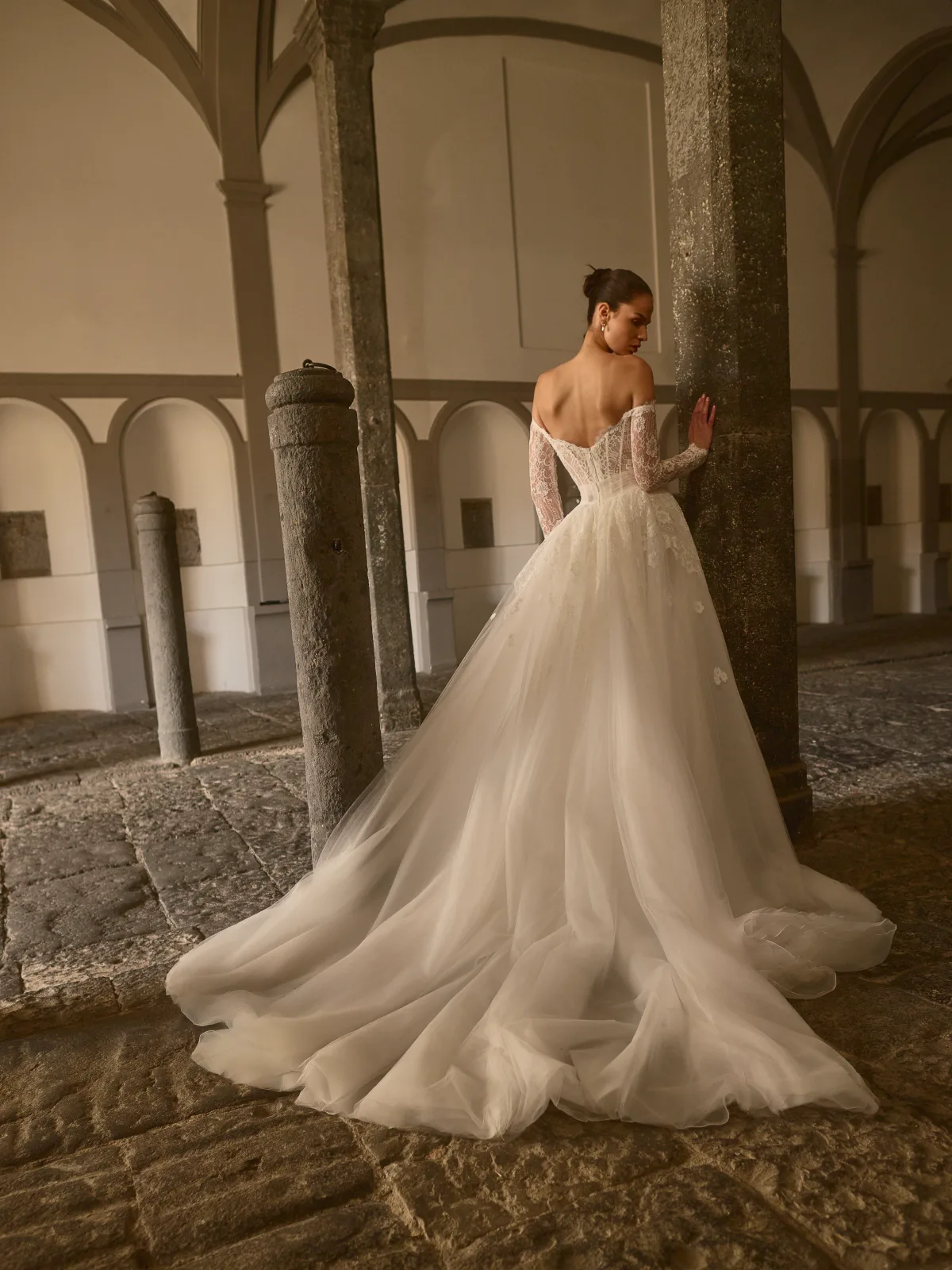 Garden, abito in pizzo floreale con fusciacca — collezione Felicia Couture, made in Italy — foto 4