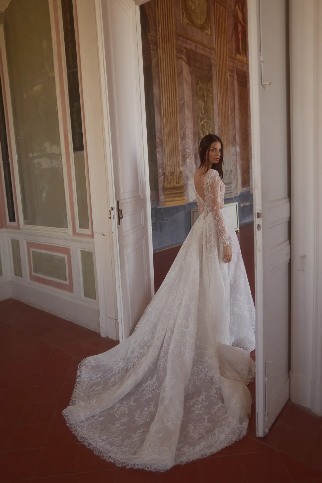Interdit, abito con scollo profondo — collezione Felicia Couture, made in Italy — foto 4